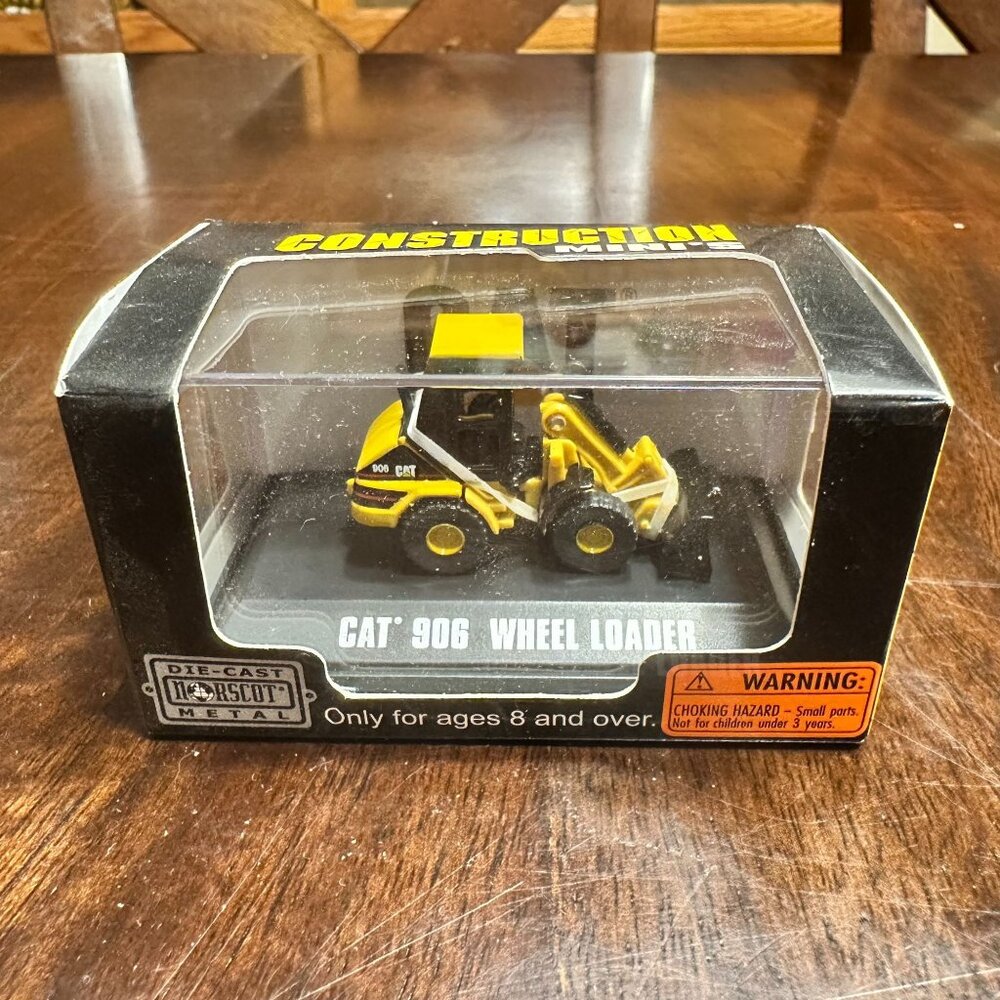 Die-Cast Norscot Cat 906 Wheel Loader Construction Mini Metal Toy Model In Box